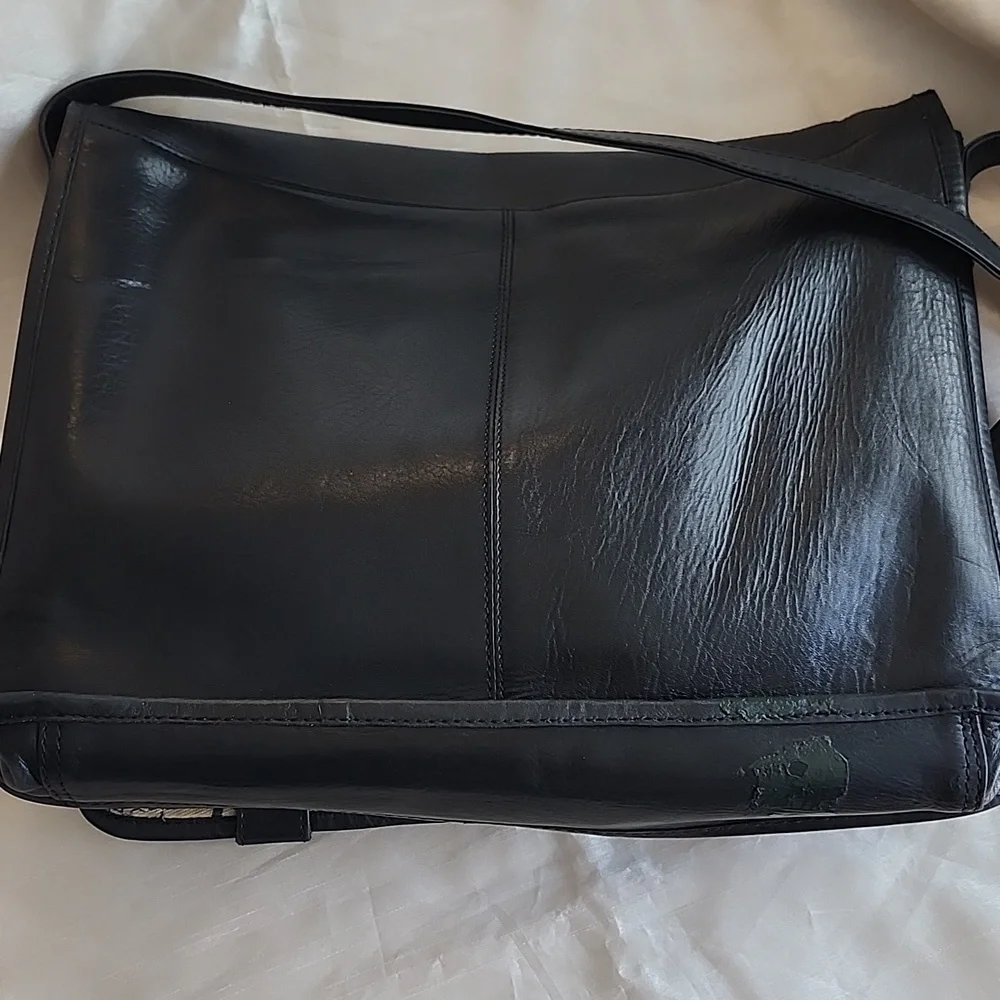 Vintage Unbranded Good Condition Black Leather Shoulder Messenger Bag, $49